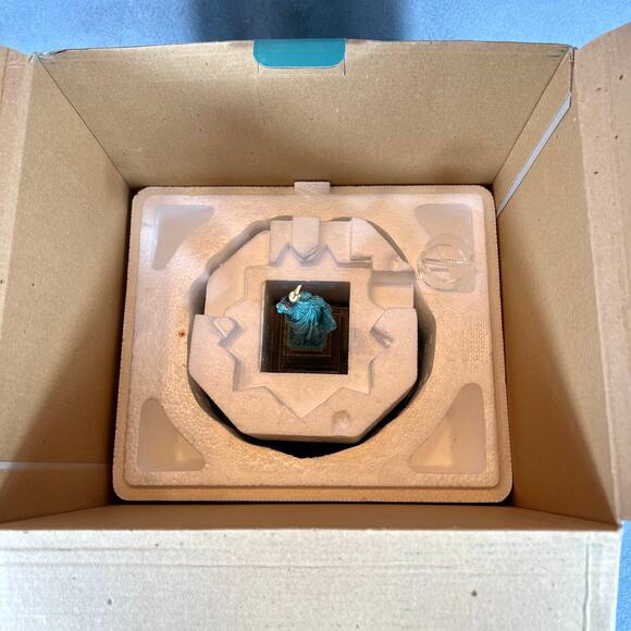 Vtg Harbour Lights Liberty Enlightening the World Statue of Liberty Collectible - Picture 13 of 13